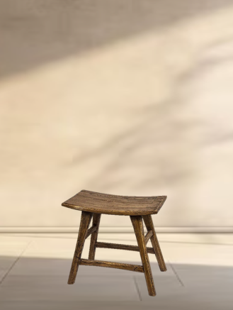 Curve Elm Stool