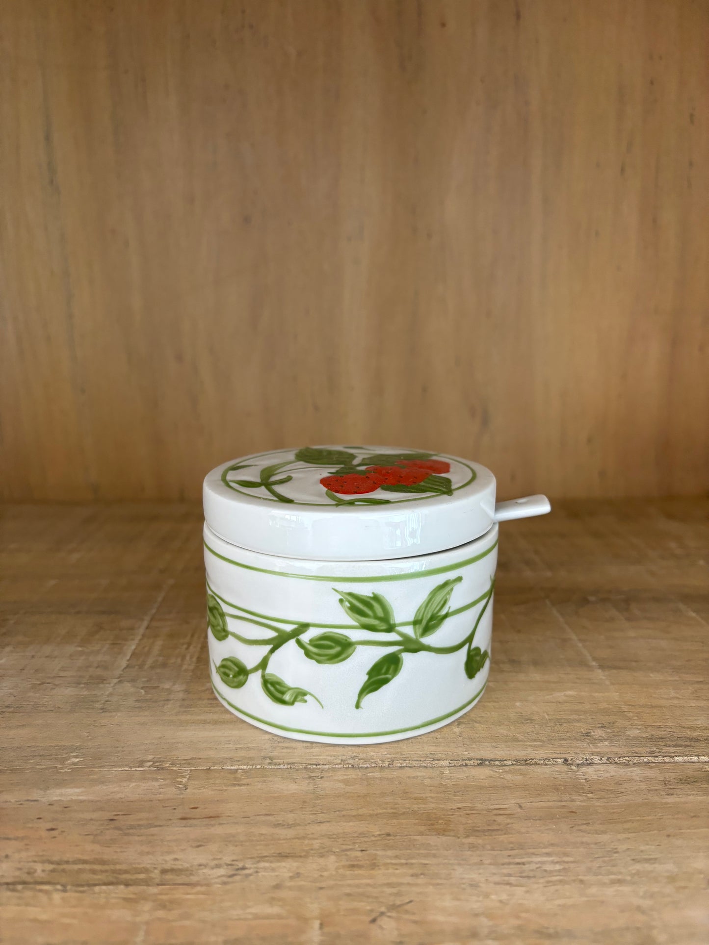 Strawberry Vine Jar