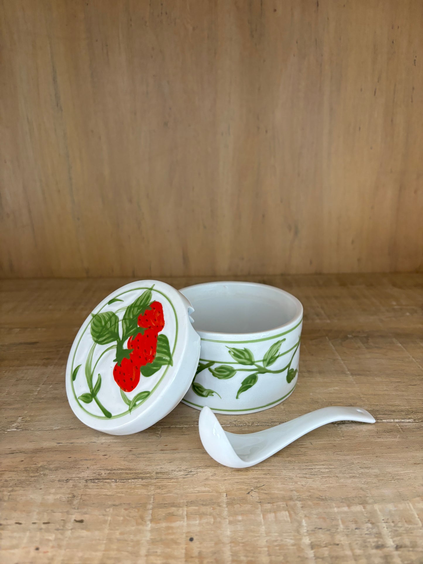 Strawberry Vine Jar